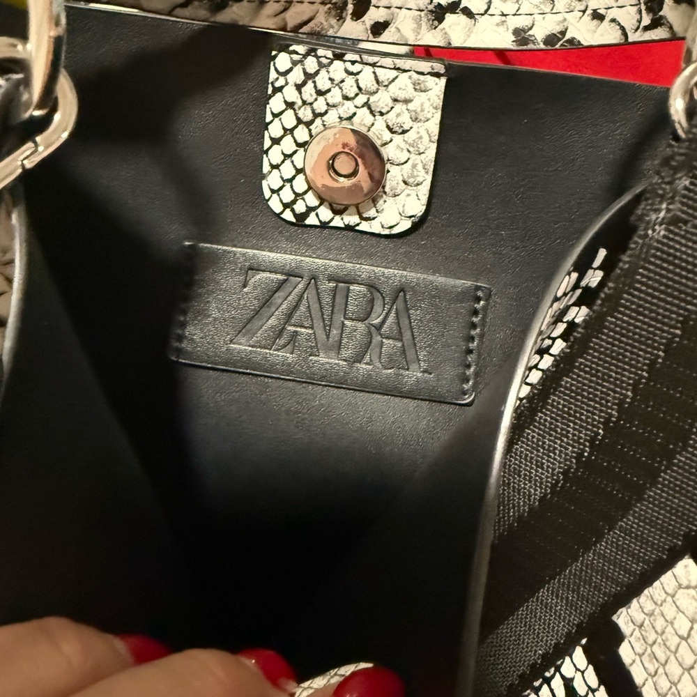 Zara Black and White Snake Print Crossbody Bag - Picture 3 of 3